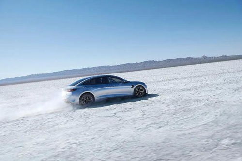 海豹汽车多重多少吨