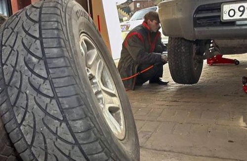 汽车胎压低多少好