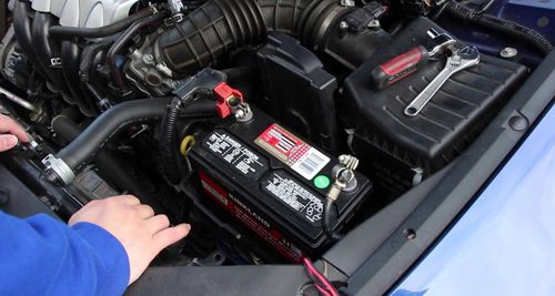 福特汽车电瓶多少v 福特汽车电瓶多少v