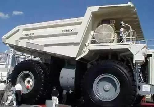 载重汽车高度多少