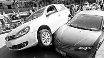 汽车左转弯距离多少 汽车左转弯距离多少