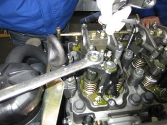 小汽车气门间隙多少