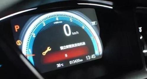 汽车多少公里有扳手