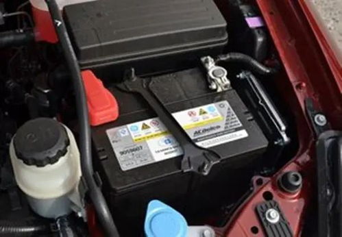 汽车小电瓶多少标准