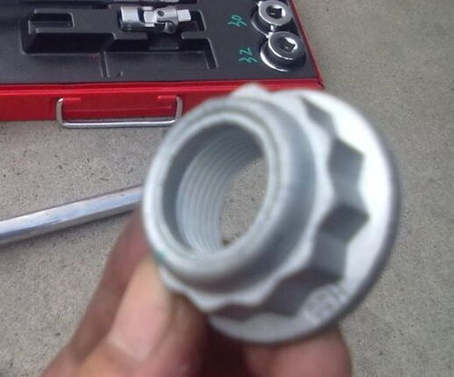 汽车螺栓扭矩多少合适