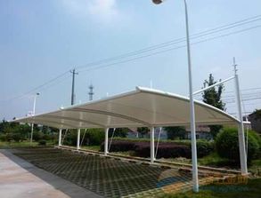 汽车跑道雨棚坡度多少