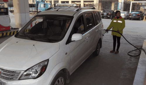 汽车加油多少转合适