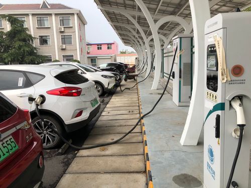 汽车剩多少续航加油