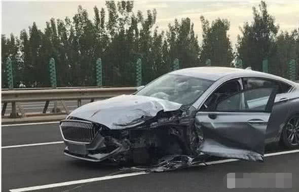 汽车撞了车损多少 汽车撞了车损多少