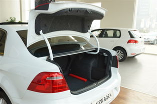 汽车厢载多少斤