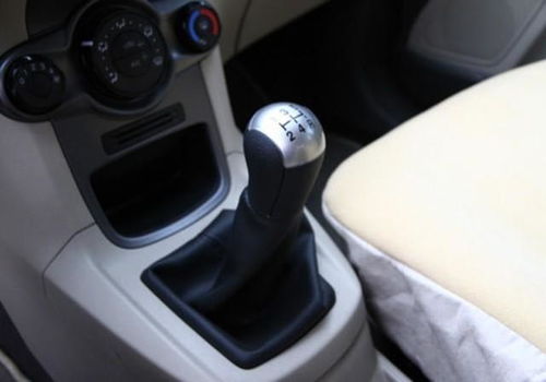 汽车多少迈挂挡好