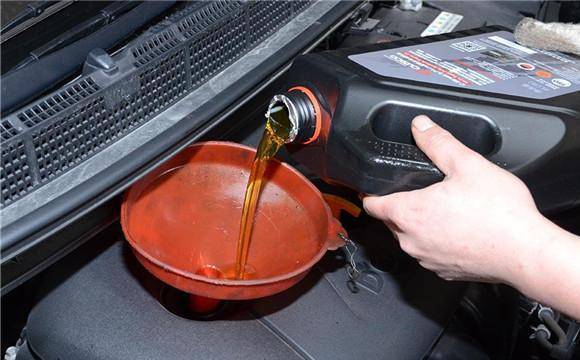 汽车机油粘度多少合适