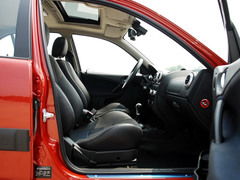 汽车中间空间多少合适