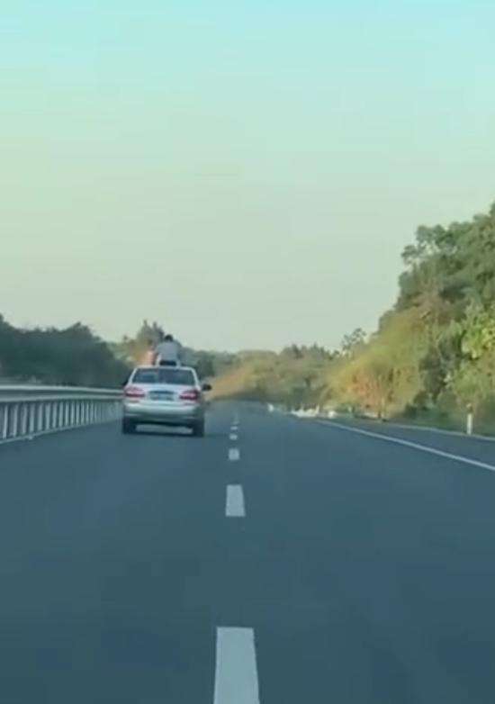 全国汽车限高是多少 全国汽车限高是多少