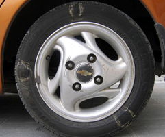 汽车的车轮质量多少