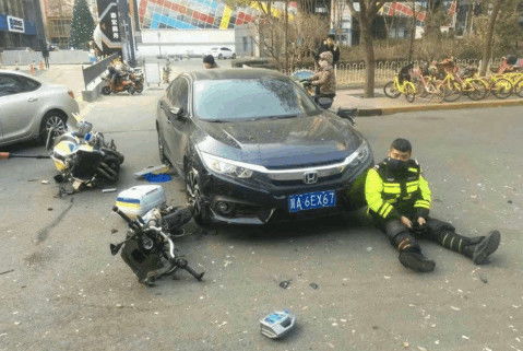 摩托撞汽车赔多少 摩托撞汽车赔多少