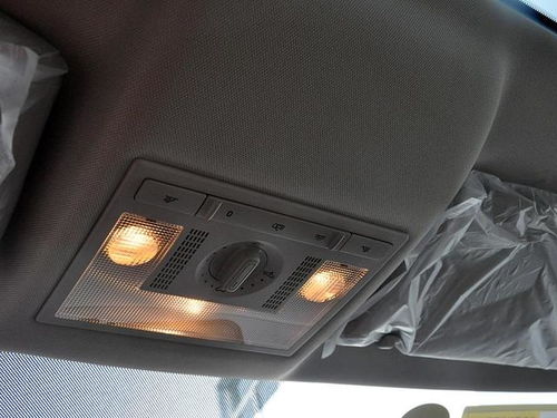 汽车阅读灯电压多少