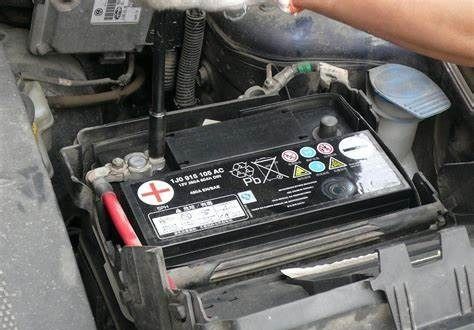 汽车电瓶出厂多少正常