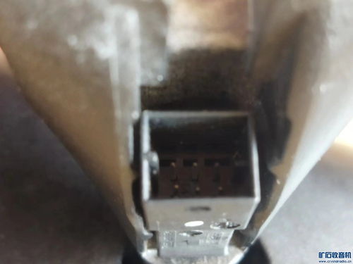 吉利汽车后视镜电压多少