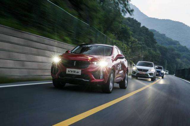 汽车匀速多少最合适