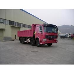 汽车装满油多少吨重