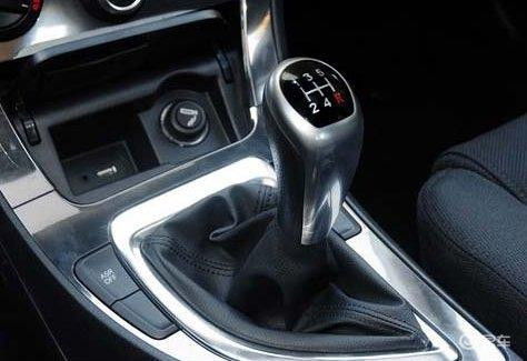 汽车换挡多少迈视频 汽车换挡多少迈视频