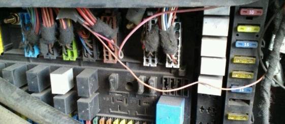 汽车电喷电压是多少