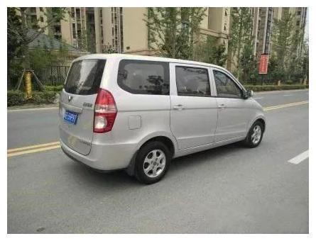 汽车超速35罚多少 汽车超速35罚多少