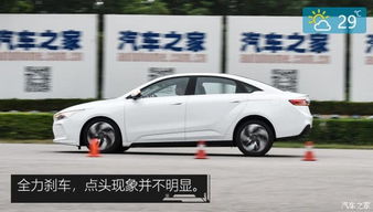 汽车刹车多少米算好