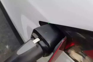 汽车高压充电多少伏 汽车高压充电多少伏