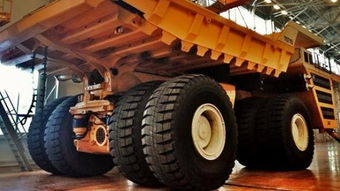 汽车满载有多少吨