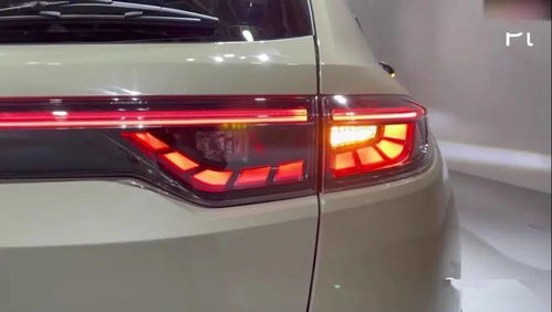 汽车贯穿灯长度多少