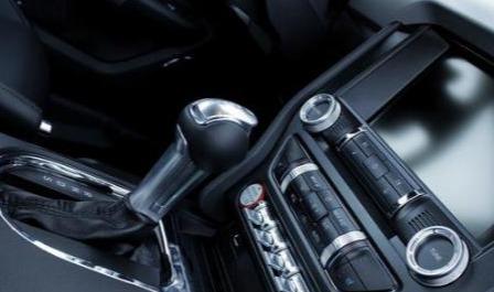 汽车起步转速多少熄火