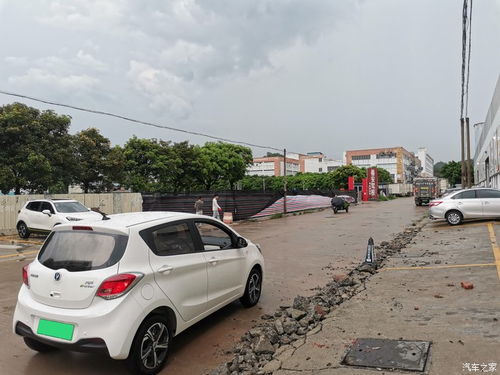 十万小汽车税收多少