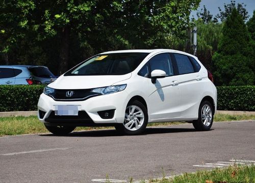 汽车十五公里多少油