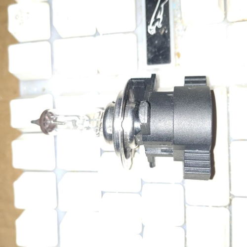 汽车可以提供多少电压