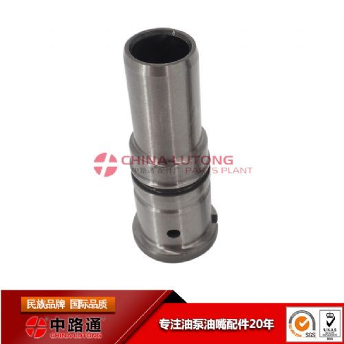 汽车油泵接头电压多少