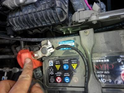 汽车电瓶每天消耗多少