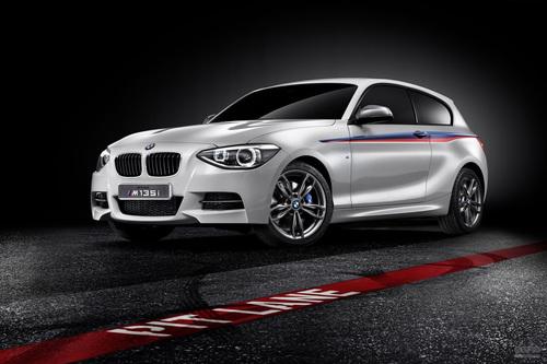 宝马汽车重量多少吨