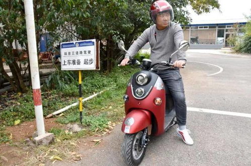 最低电瓶汽车多少伏 最低电瓶汽车多少伏