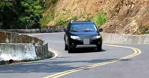 汽车转弯多少米合格