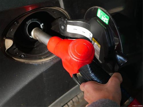 汽车加满油箱费用多少 汽车加满油箱费用多少