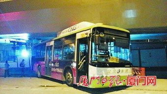 公交汽车升高多少米