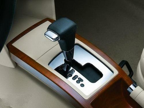 汽车靠边停车档位多少