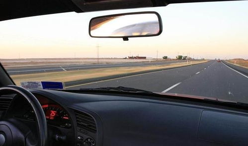 汽车装玻璃费用多少 汽车装玻璃费用多少