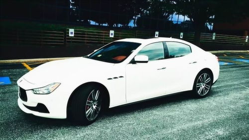 汽车白色比例多少合适