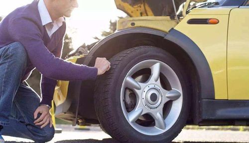 汽车通常胎压多少