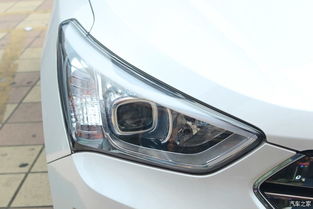 汽车亮度调多少最佳