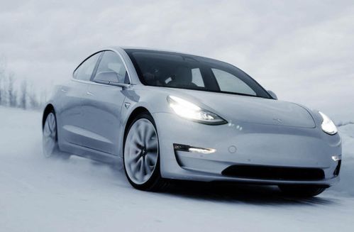 特斯拉汽车充电多少伏