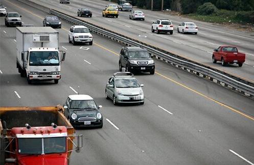 汽车每天能开多少公里